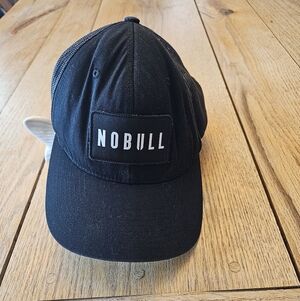 NOBULL Charcoal Mesh Snapback Hat